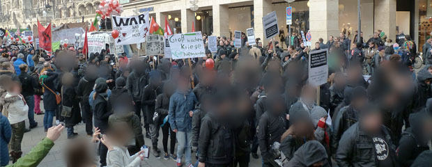 Das Bild zeigt Teilnehmer einer linksextremistischen Demonstration. Das Bild zeigt Teilnehmer einer linksextremistischen Demonstration.